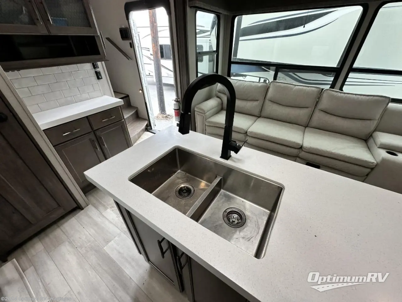 2022 Grand Design Solitude S-Class 3740BH-R RV for Sale in La Feria, TX ...