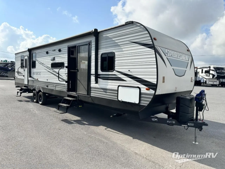 Used 2022 K-Z Sportsmen 362DB available in La Feria, Texas