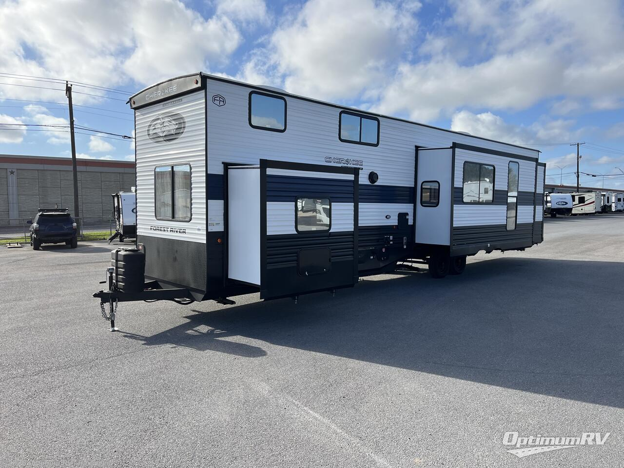 2025 Forest River Cherokee Timberwolf 39AL - New Destination Trailer For Sale by Optimum RV - Harlingen in La Feria, Texas features Slideout, Awning
