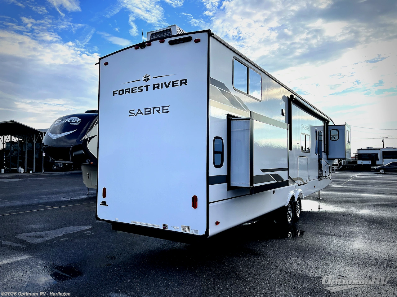 2025 Forest River Sabre 37FLL - New Fifth Wheel For Sale by Optimum RV - Harlingen in La Feria, Texas features Slideout, Awning