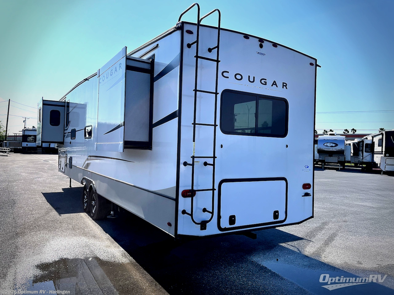 2023 Keystone Cougar 354FLS - Used Fifth Wheel For Sale by Optimum RV - Harlingen in La Feria, Texas features Awning, Slideout
