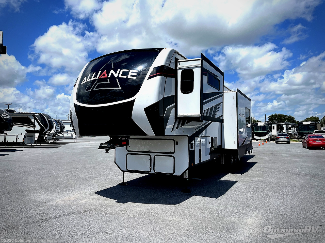 2023 Skyline Alliance Valor 43V13 - Used Fifth Wheel For Sale by Optimum RV - Harlingen in La Feria, Texas features Slideout, Awning