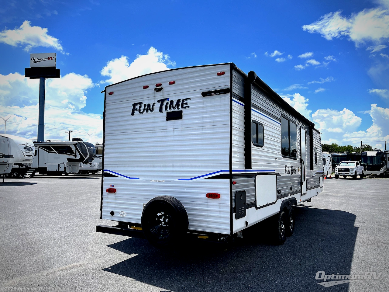 2024 CrossRoads Fun Time 285SK - Used Travel Trailer For Sale by Optimum RV - Harlingen in La Feria, Texas features Awning, Slideout