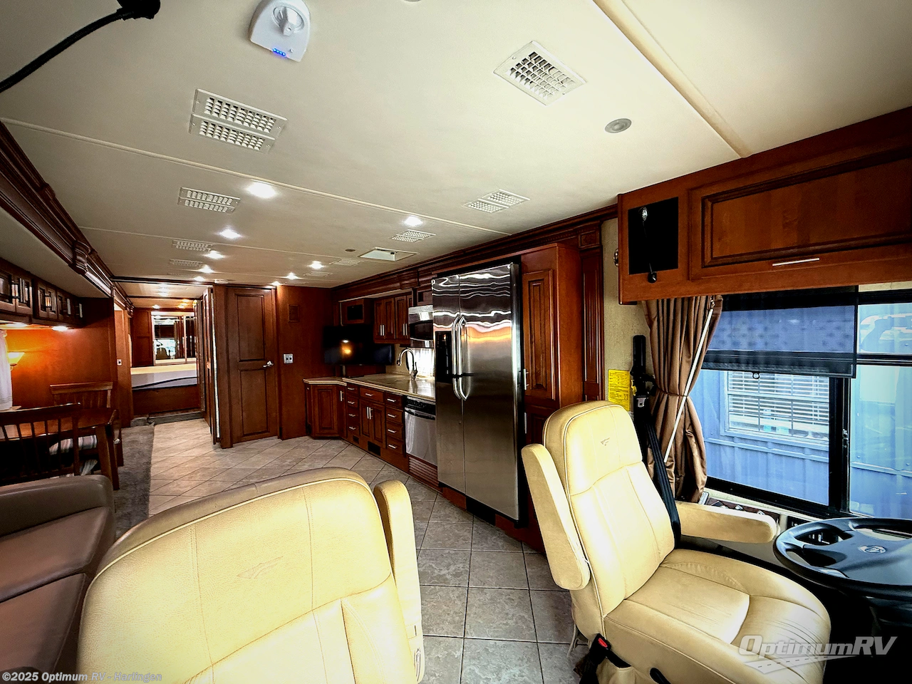 Used 2011 Fleetwood Discovery 40G available in La Feria, Texas