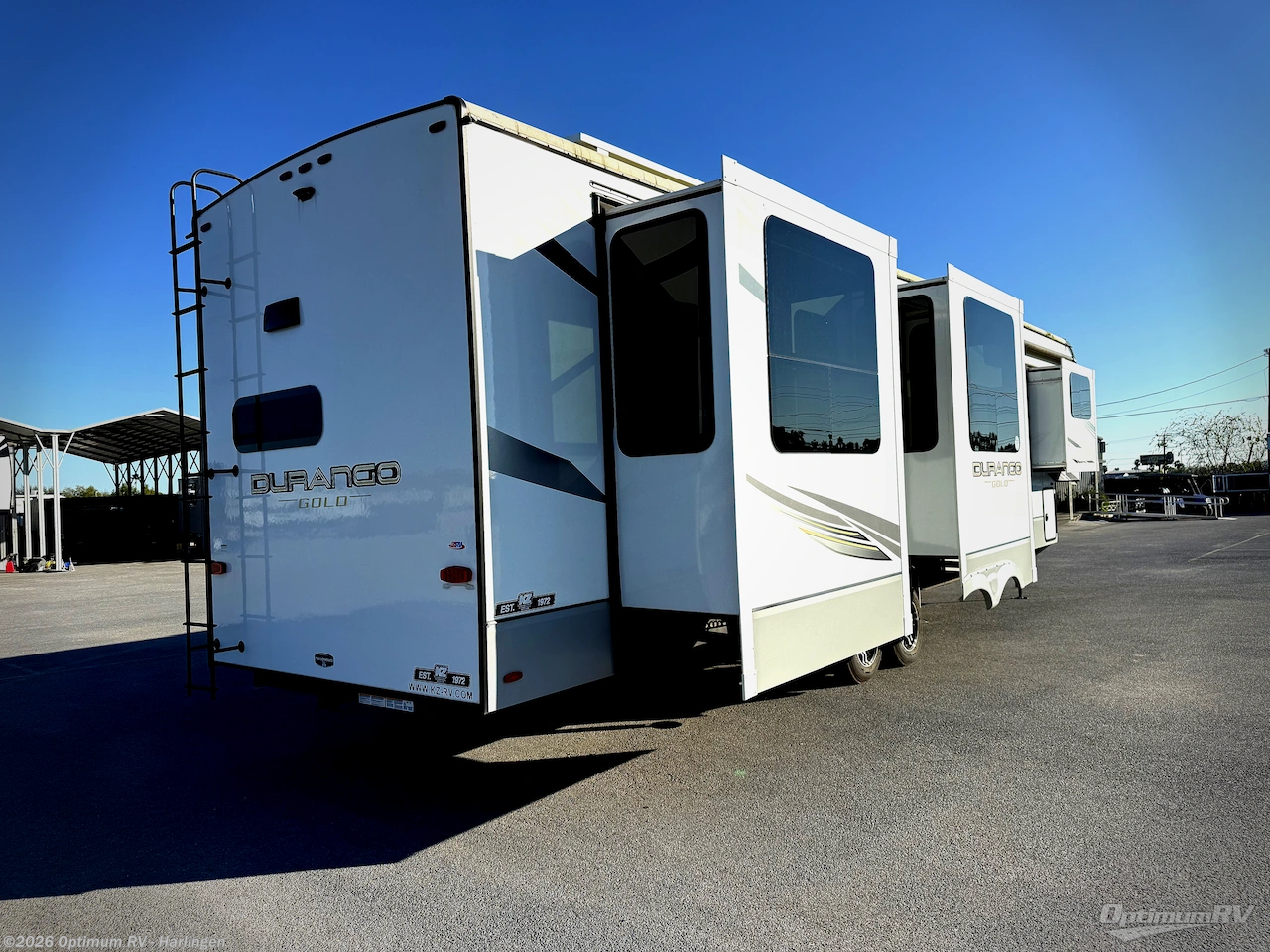 2024 K-Z Durango Gold G391RKF - Used Fifth Wheel For Sale by Optimum RV - Harlingen in La Feria, Texas features Slideout, Awning