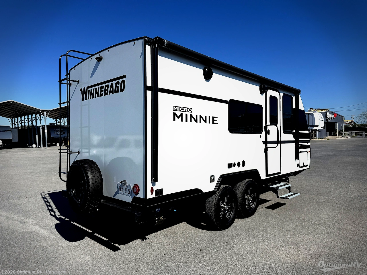 2025 Winnebago Micro Minnie 2108FBS - Used Travel Trailer For Sale by Optimum RV - Harlingen in La Feria, Texas features Slideout, Awning