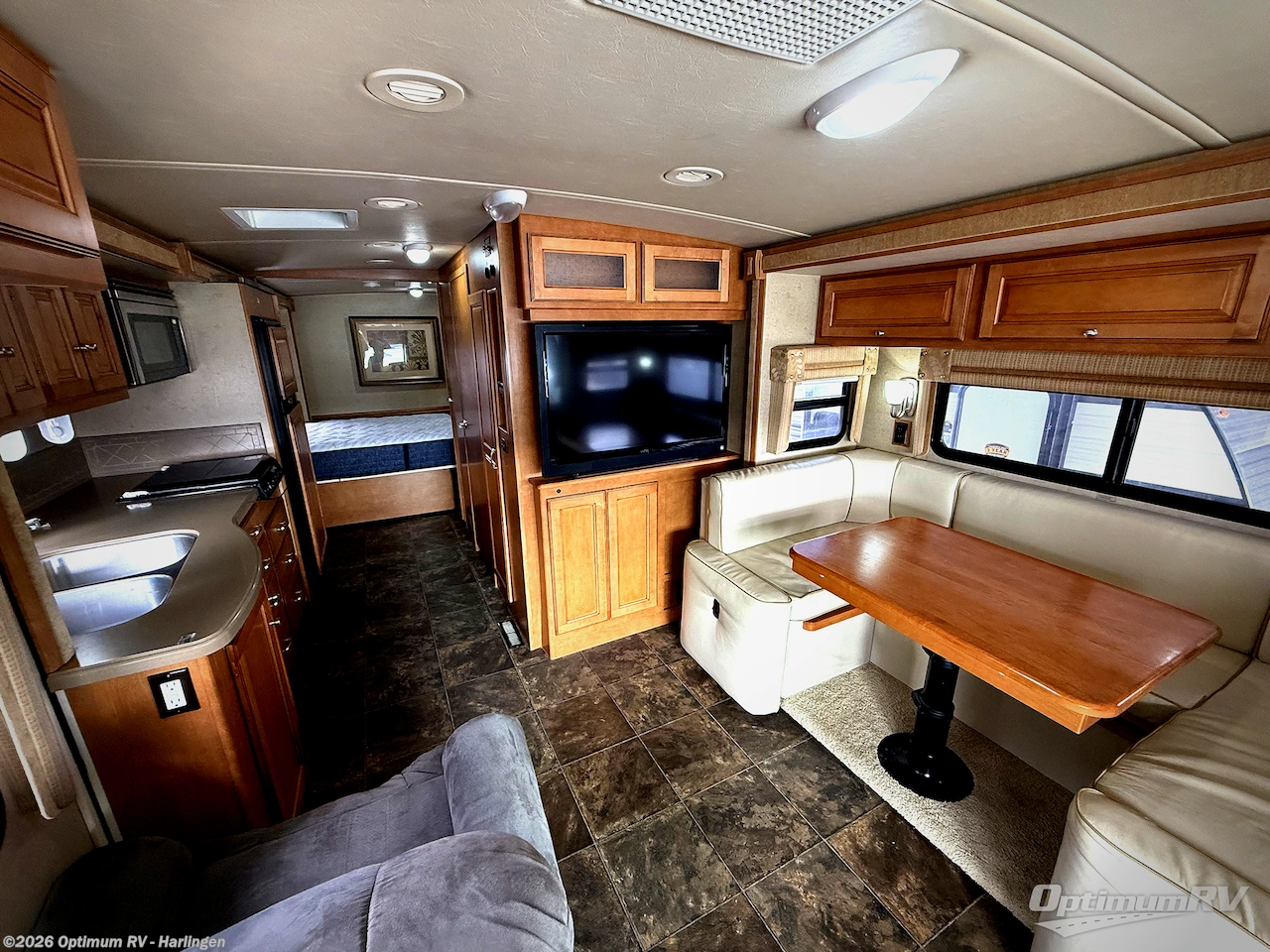 Used 2013 Itasca Sunova 30A available in La Feria, Texas