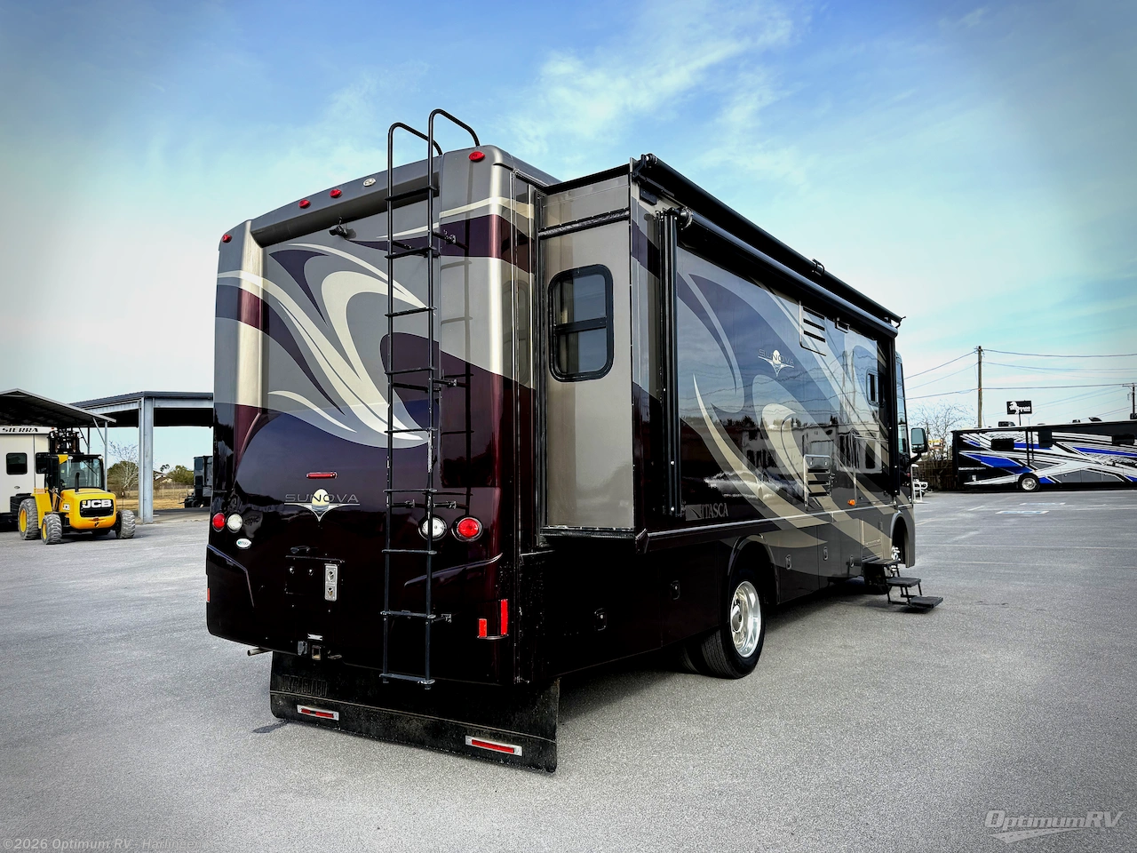 2013 Itasca Sunova 30A - Used Class A For Sale by Optimum RV - Harlingen in La Feria, Texas features Slideout