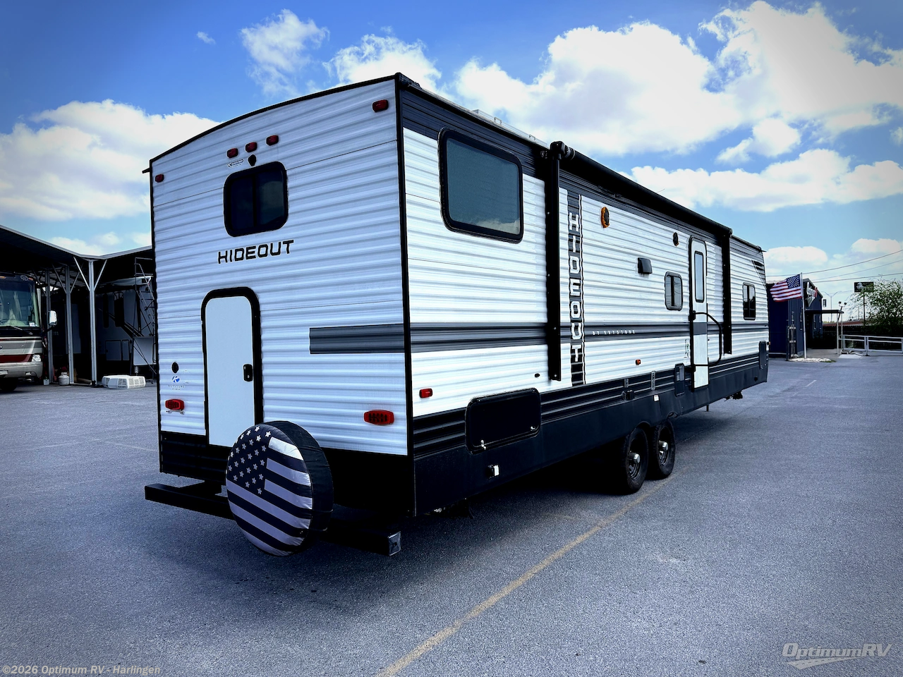 2022 Keystone Hideout 32LBH - Used Travel Trailer For Sale by Optimum RV - Harlingen in La Feria, Texas features Slideout, Awning