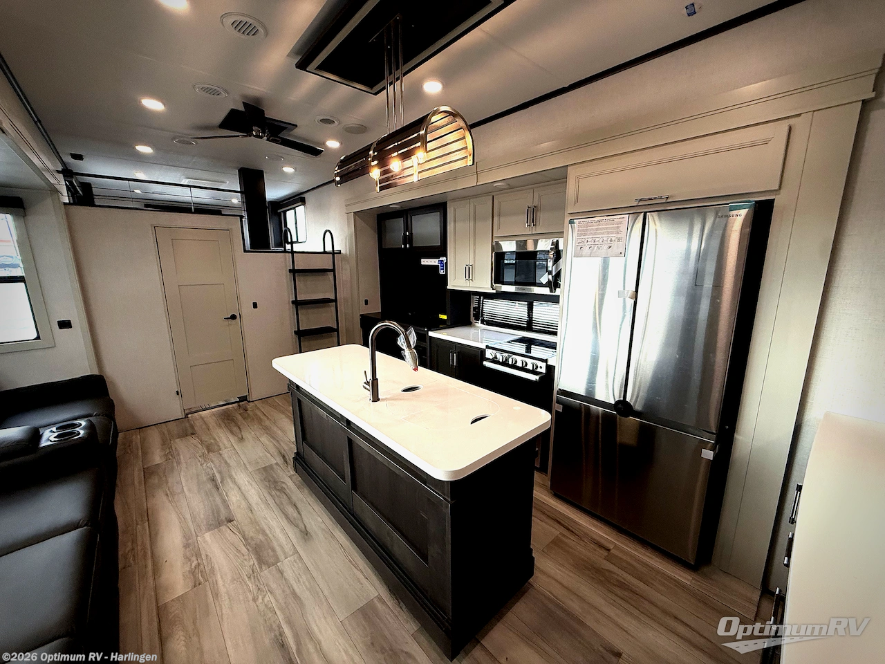 New 2026 Keystone Alpine Avalanche Edition 390DS available in La Feria, Texas