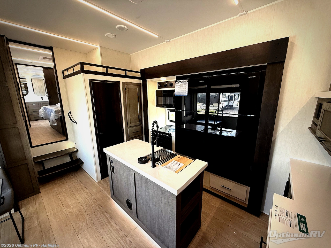 New 2026 Forest River Cherokee Arctic Wolf 3950SUITE available in La Feria, Texas