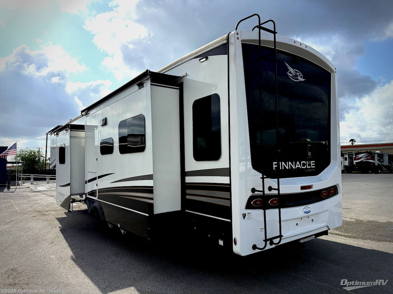 2024 Pinnacle 37MDQS by Jayco from Optimum RV - Harlingen in La Feria, Texas