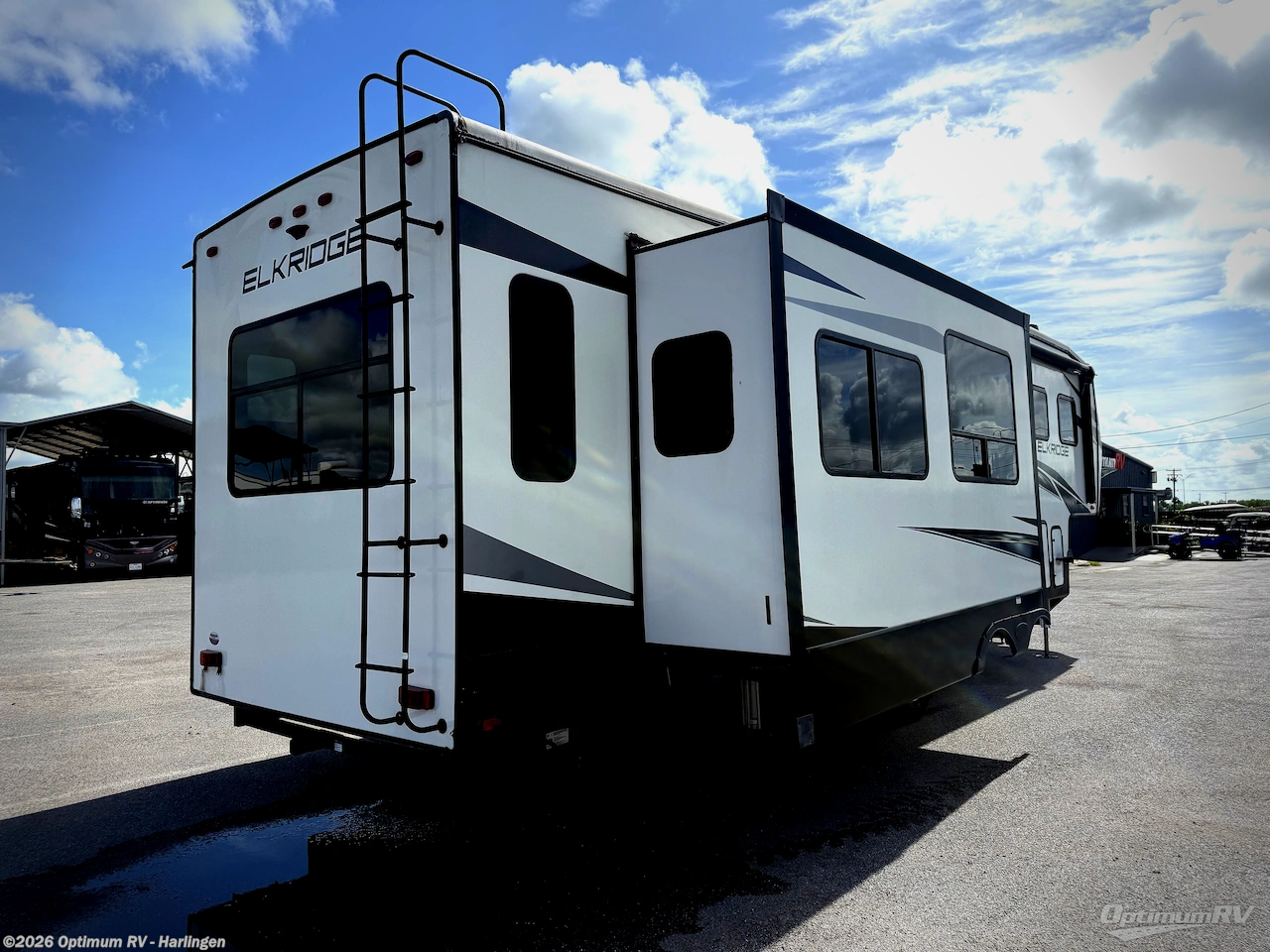 2022 Heartland ElkRidge 32RLS - Used Fifth Wheel For Sale by Optimum RV - Harlingen in La Feria, Texas features Slideout, Awning