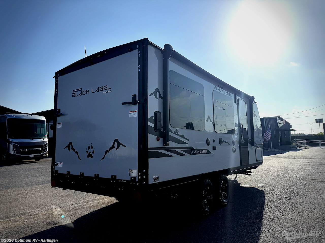 2024 Forest River Cherokee Grey Wolf Black Label 18RRBL - Used Travel Trailer For Sale by Optimum RV - Harlingen in La Feria, Texas features Awning