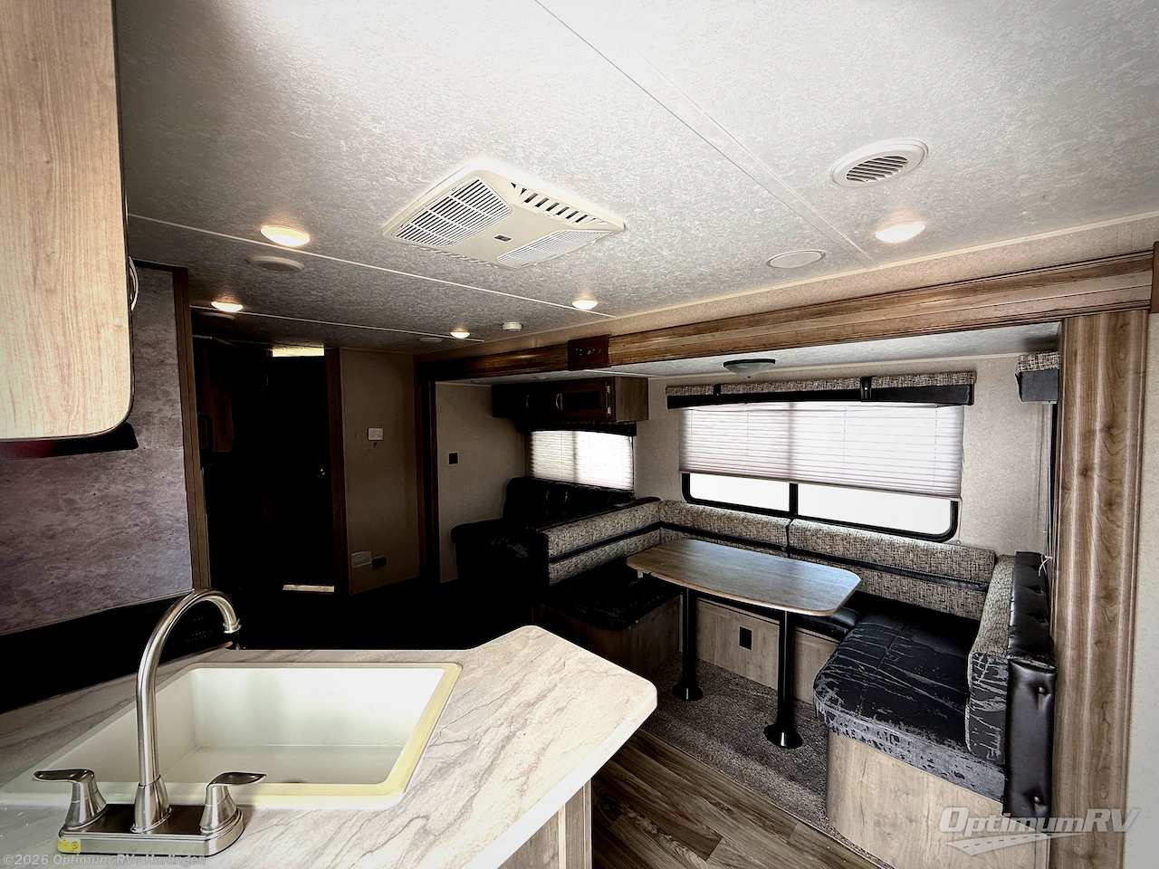 Used 2019 Palomino Puma XLE Lite 27RBQC available in La Feria, Texas
