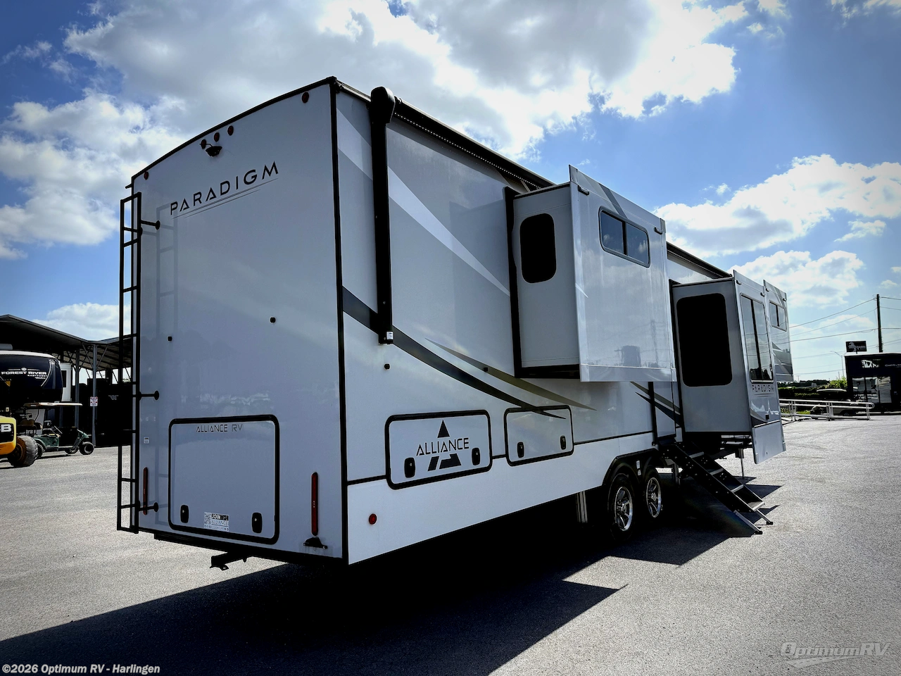 2024 Skyline Alliance Paradigm 385FL - Used Fifth Wheel For Sale by Optimum RV - Harlingen in La Feria, Texas features Slideout, Awning