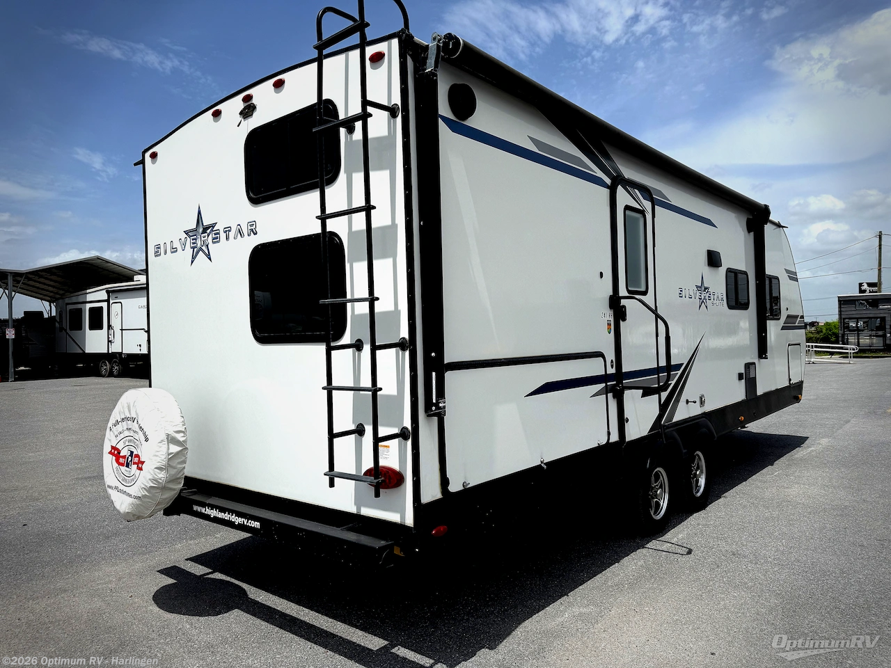 2022 Highland Ridge Silverstar S-Lite 241BH - Used Travel Trailer For Sale by Optimum RV - Harlingen in La Feria, Texas features Awning, Slideout