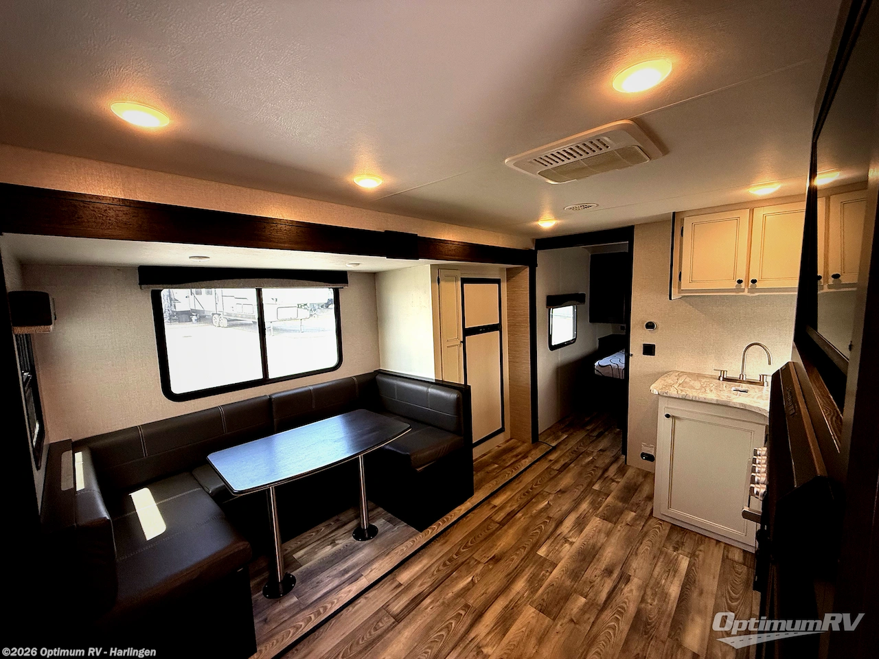 Used 2022 Highland Ridge Silverstar S-Lite 241BH available in La Feria, Texas