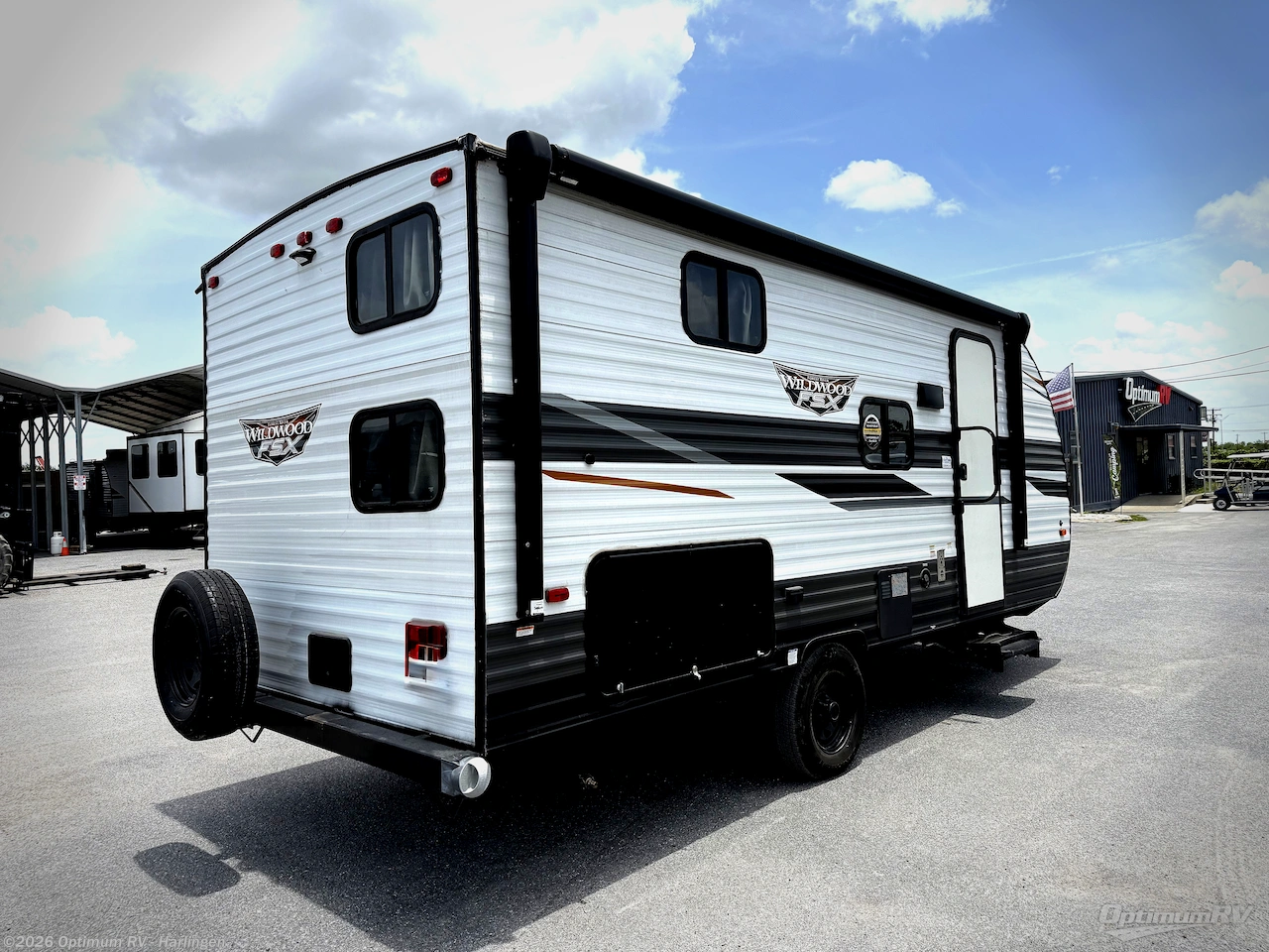 2022 Forest River Wildwood FSX 178BHSK - Used Travel Trailer For Sale by Optimum RV - Harlingen in La Feria, Texas features Slideout, Awning