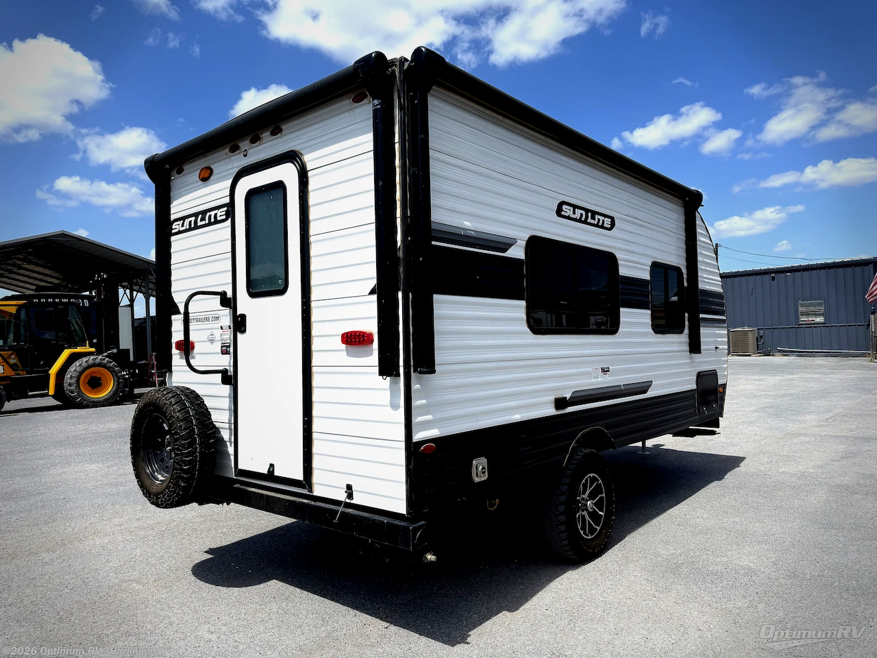 2025 Sunset Park RV Sun Lite 18RD - Used Travel Trailer For Sale by Optimum RV - Harlingen in La Feria, Texas features Awning