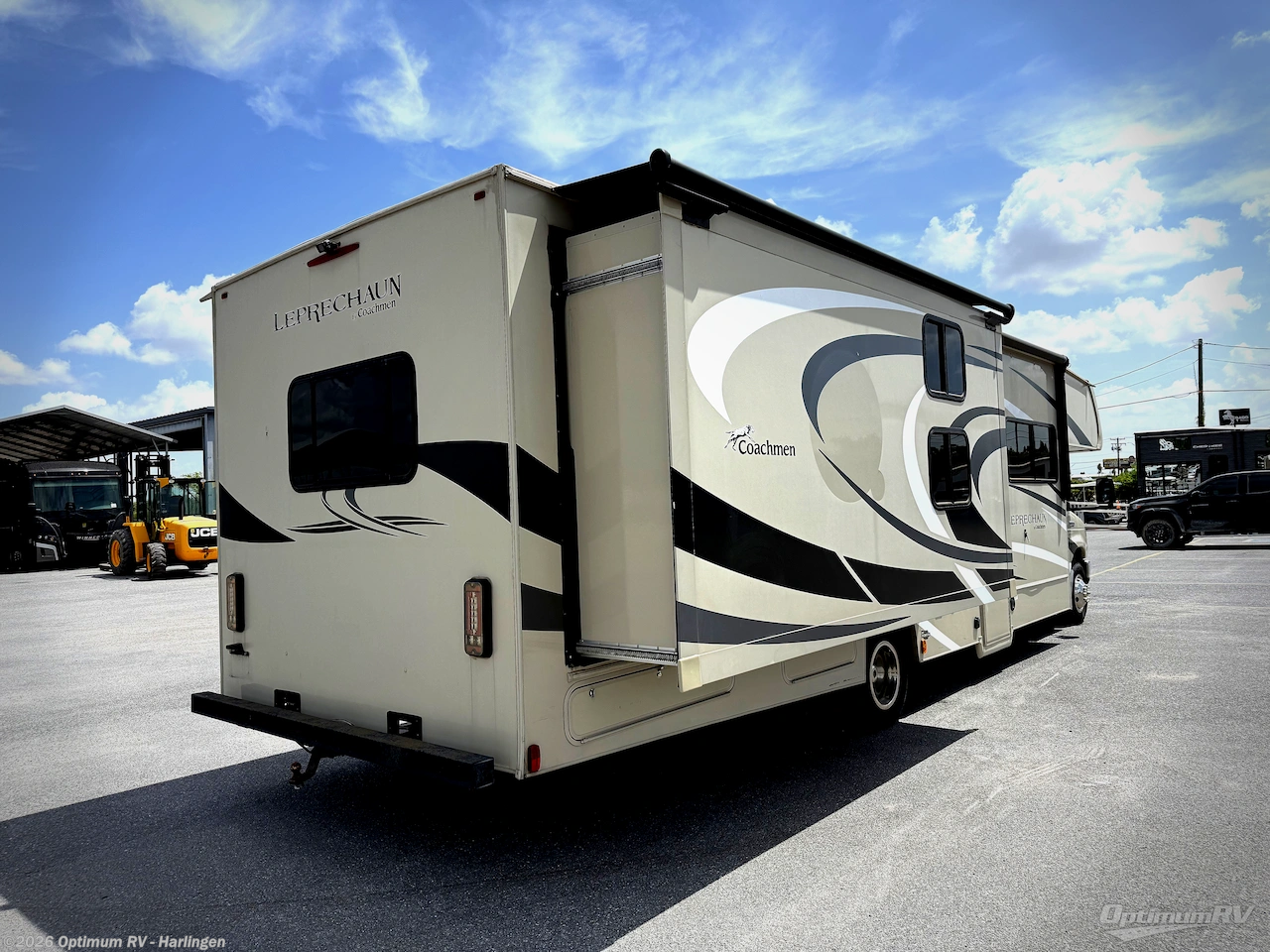 2021 Coachmen Leprechaun 300BH Ford 450 - Used Class C For Sale by Optimum RV - Harlingen in La Feria, Texas features Awning, Slideout