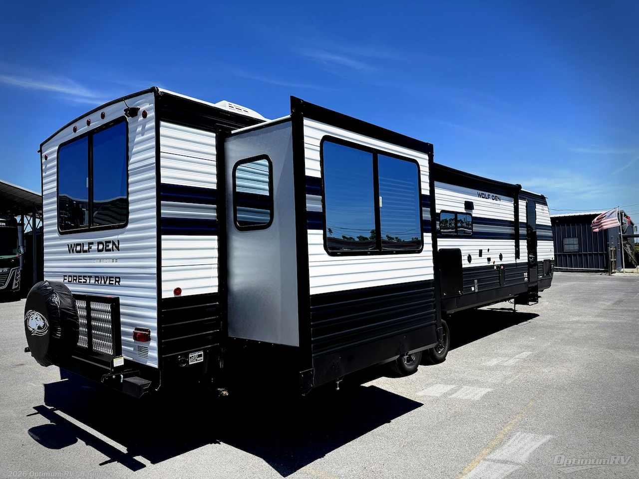 2027 Forest River Cherokee Wolf Den 306MM - New Travel Trailer For Sale by Optimum RV - Harlingen in La Feria, Texas features Slideout, Awning