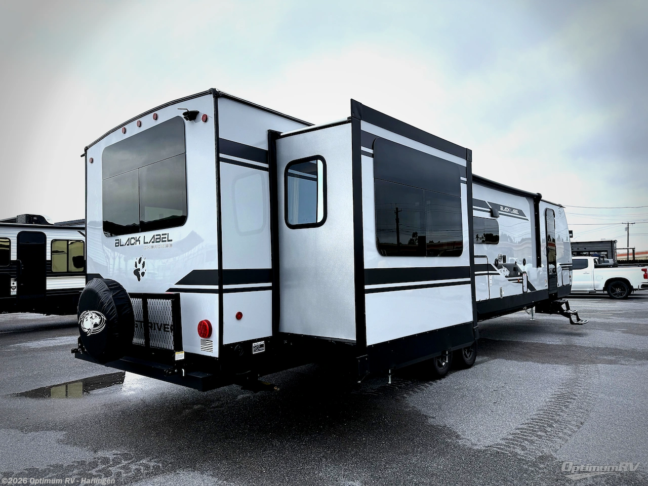 2027 Forest River Cherokee Wolf Den Black Label 306MMBL - New Travel Trailer For Sale by Optimum RV - Harlingen in La Feria, Texas features Slideout, Awning