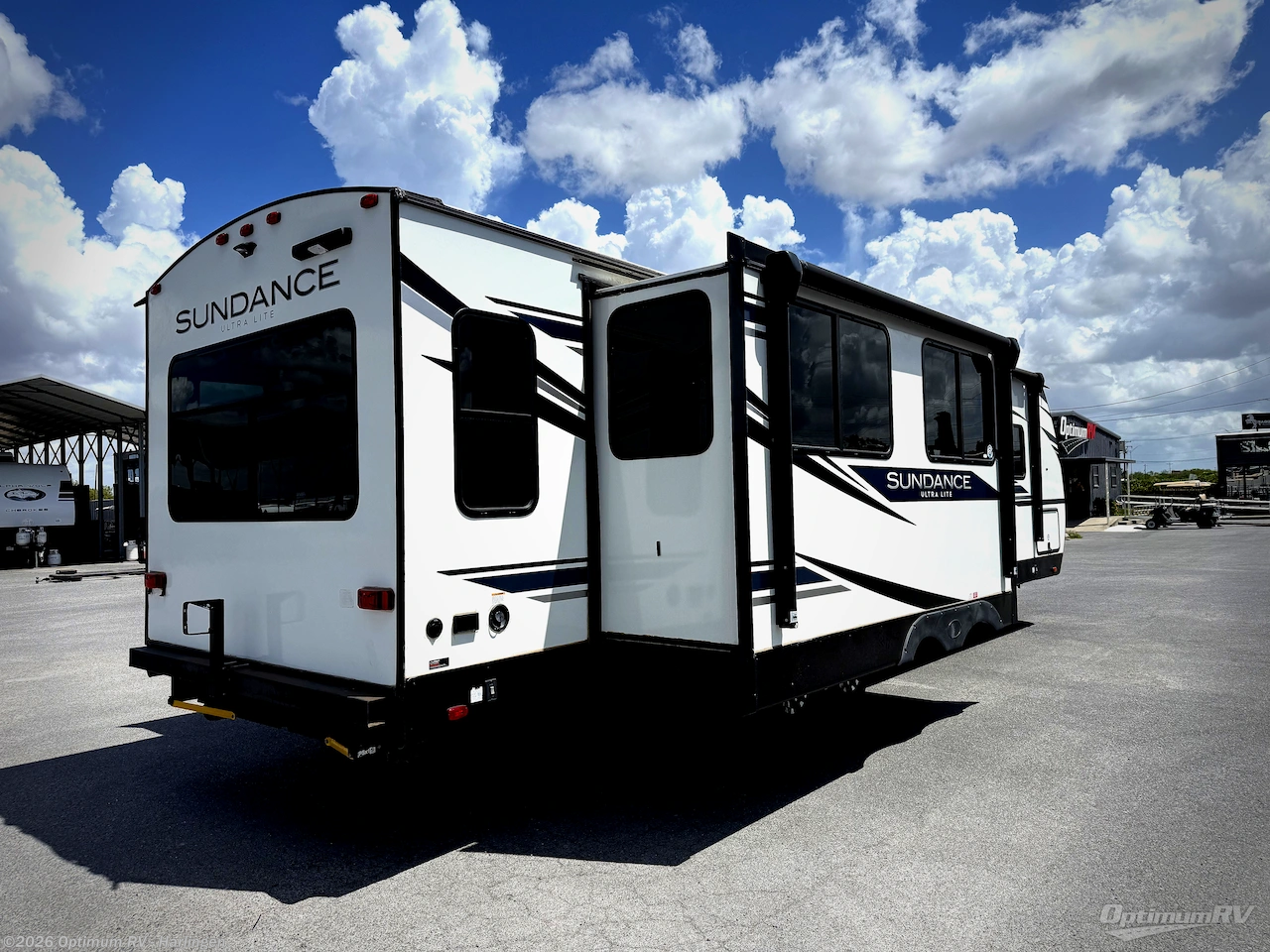 2022 Heartland Sundance Ultra Lite 293RL - Used Travel Trailer For Sale by Optimum RV - Harlingen in La Feria, Texas features Slideout, Awning