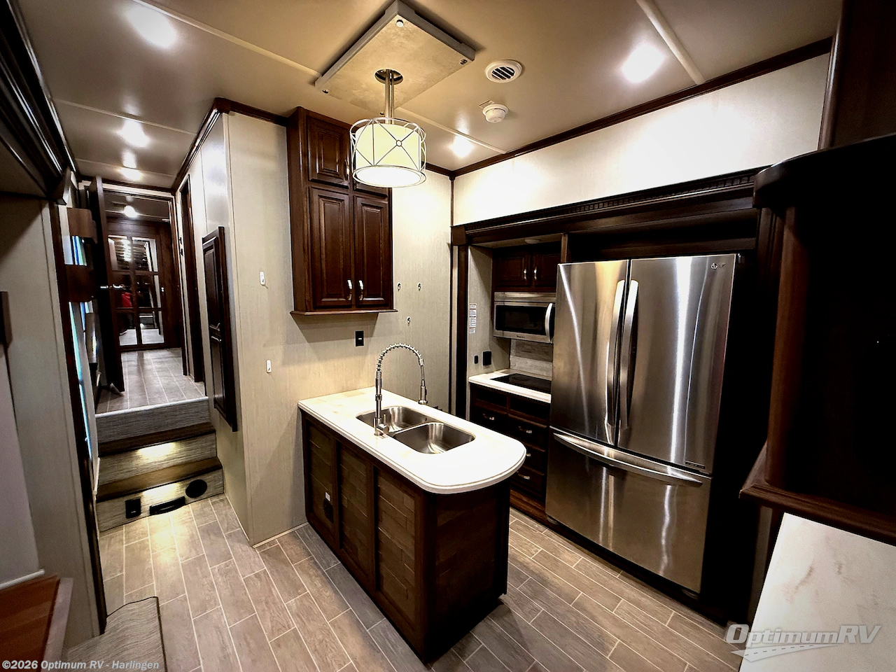 Used 2019 Palomino Columbus 1492 389FL available in La Feria, Texas