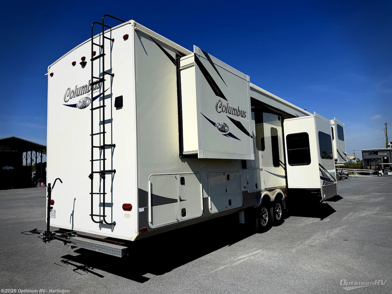 2019 Palomino Columbus 1492 389FL - Used Fifth Wheel For Sale by Optimum RV - Harlingen in La Feria, Texas features Awning, Slideout