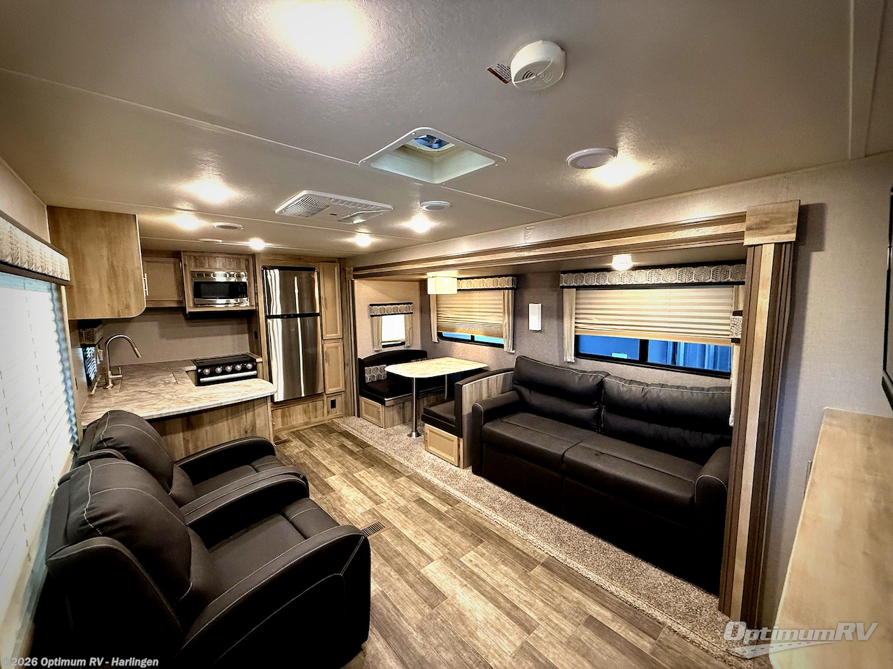 Used 2021 Coachmen Catalina Legacy 323BHDSCK available in La Feria, Texas