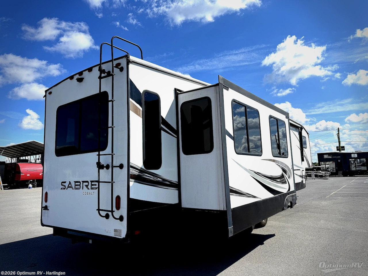 2021 Forest River Sabre 36BHQ - Used Fifth Wheel For Sale by Optimum RV - Harlingen in La Feria, Texas features Slideout, Awning