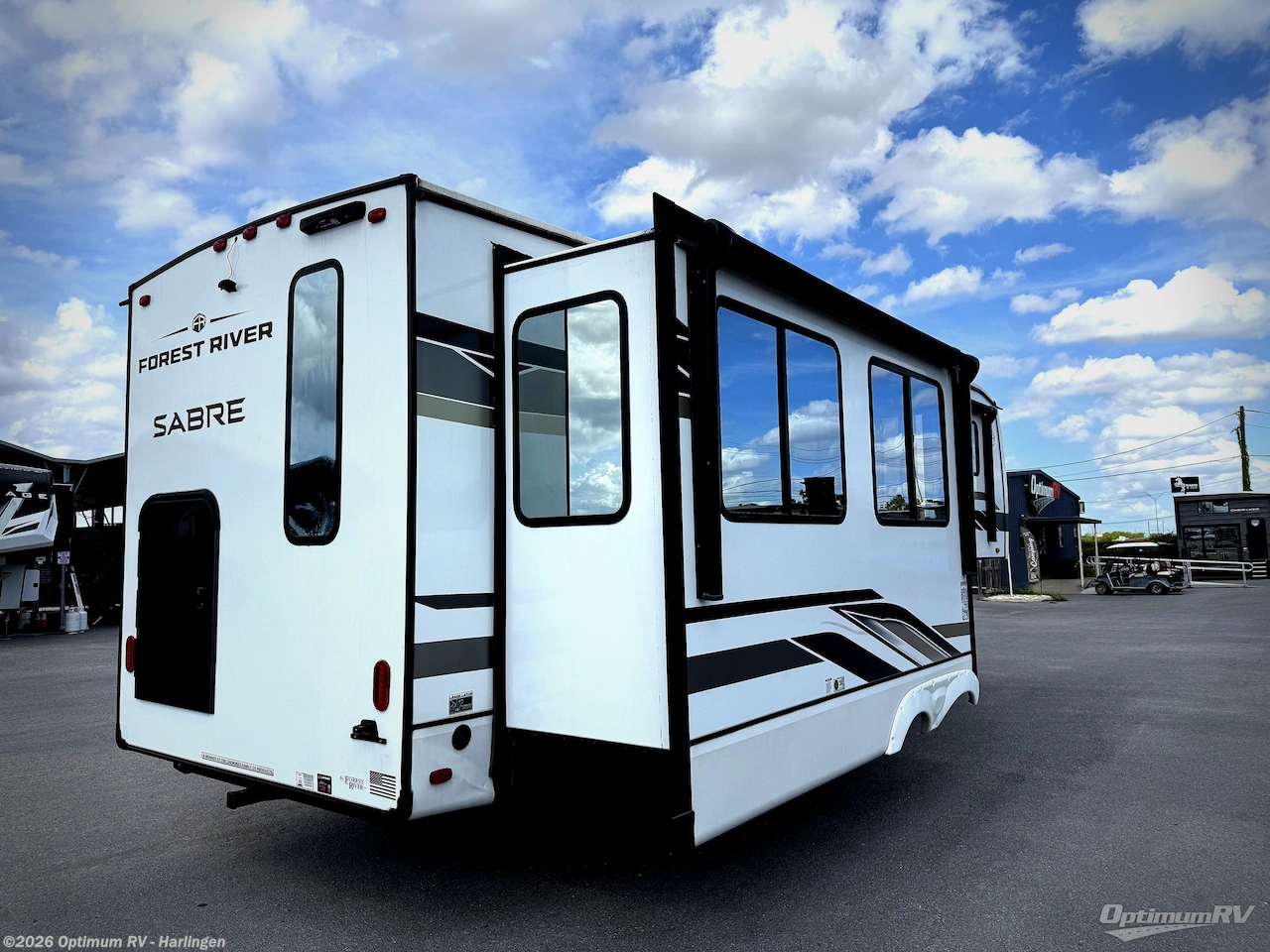 2025 Forest River Sabre 25RLS - Used Fifth Wheel For Sale by Optimum RV - Harlingen in La Feria, Texas features Slideout, Awning