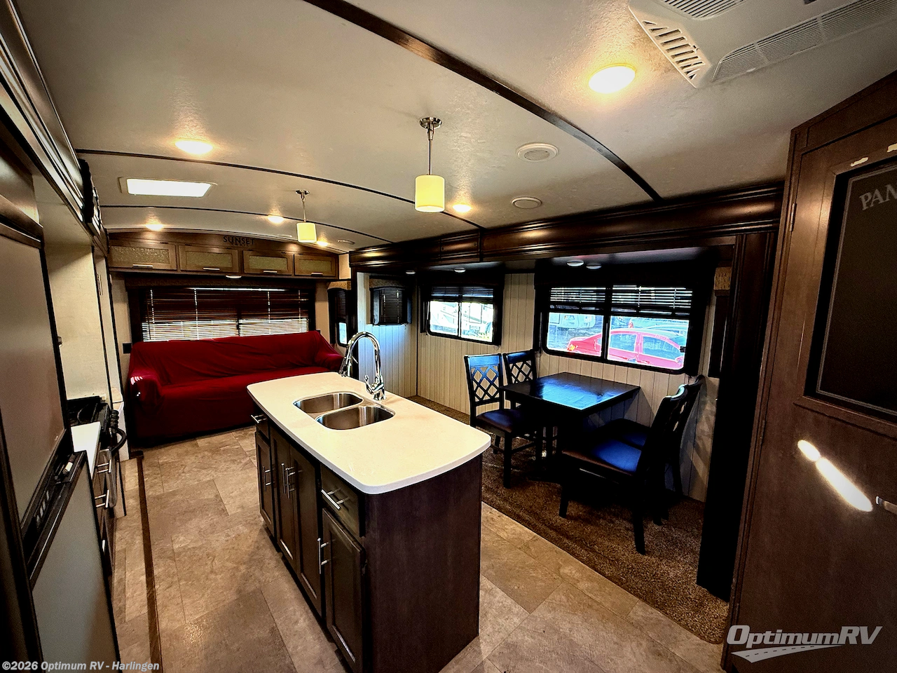 Used 2018 CrossRoads Sunset Trail Grand Reserve 33SI available in La Feria, Texas
