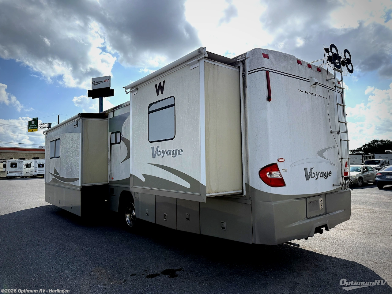 2006 Voyage 38J by Winnebago from Optimum RV - Harlingen in La Feria, Texas