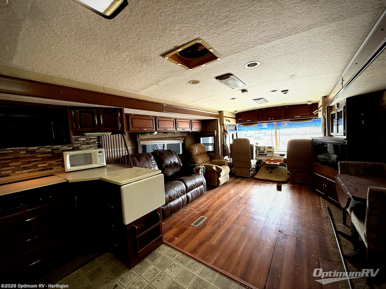 Used 2006 Winnebago Voyage 38J available in La Feria, Texas