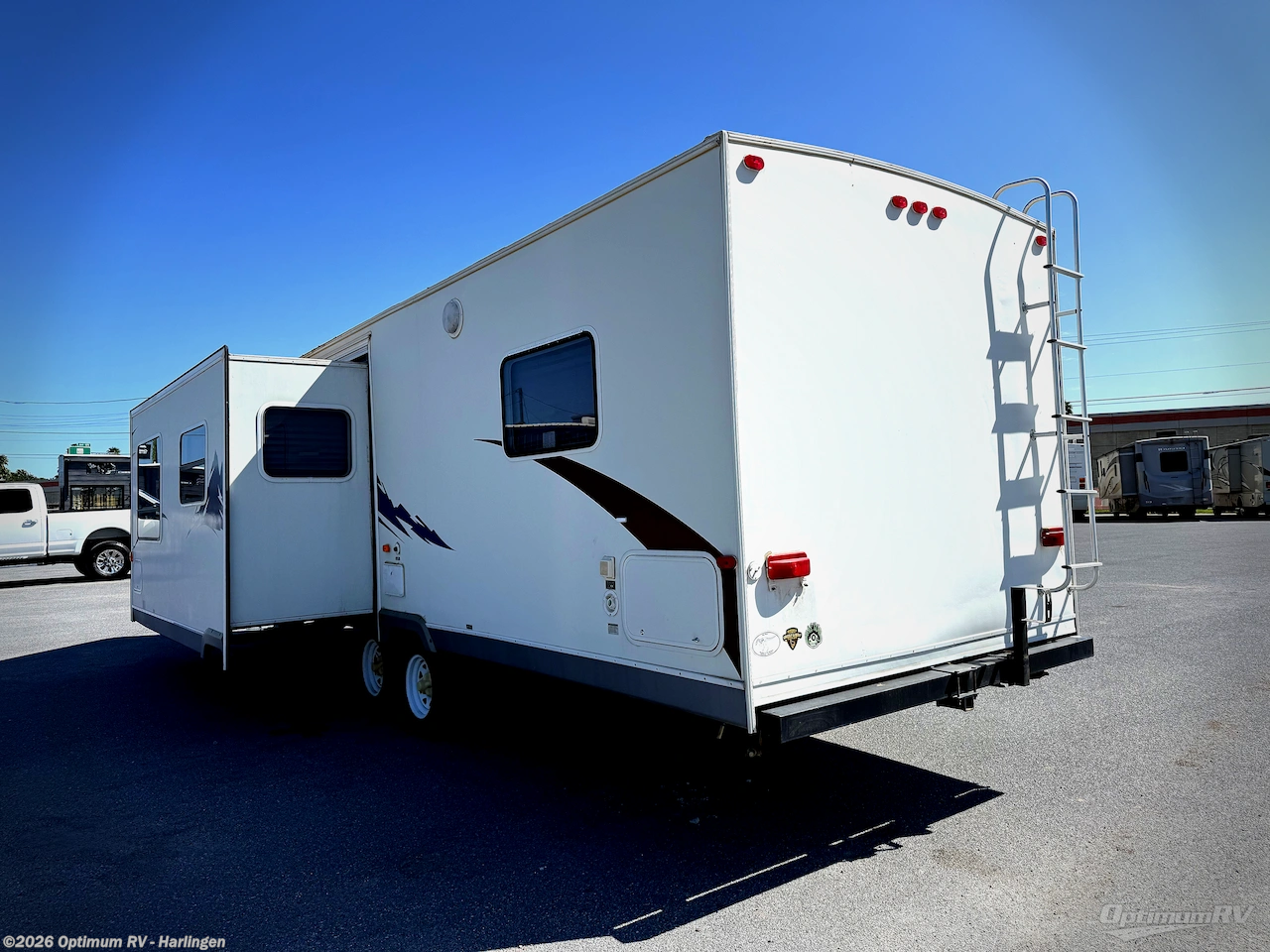 2007 R-Vision Max-Lite ML-28FK - Used Travel Trailer For Sale by Optimum RV - Harlingen in La Feria, Texas features Slideout