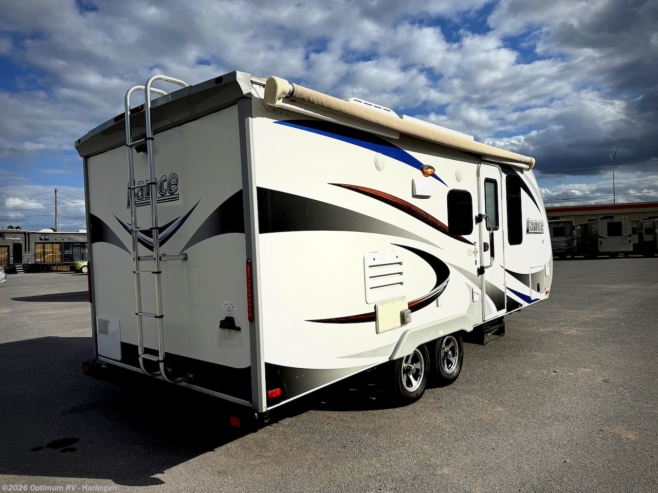 2017 Lance Lance Travel Trailers 1985 - Used Travel Trailer For Sale by Optimum RV - Harlingen in La Feria, Texas features Slideout