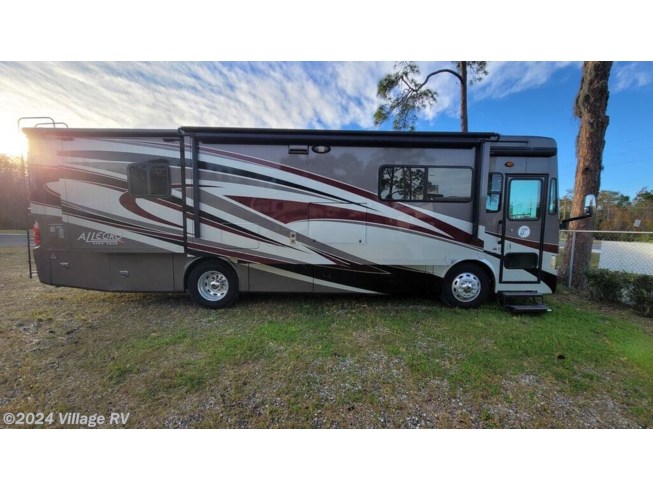 2014 Tiffin 33AA - Used Class A For Sale by Village RV in St. Augustine, Florida