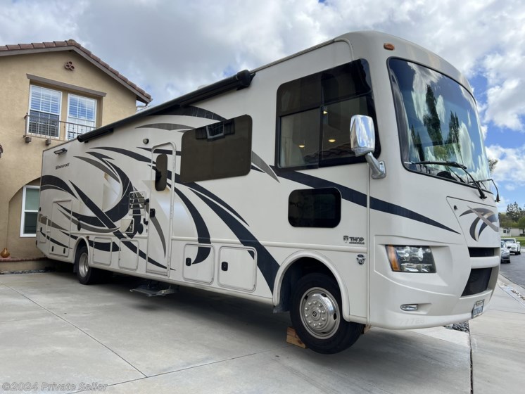 Used 2017 Thor Motor Coach Windsport available in Irvine, California