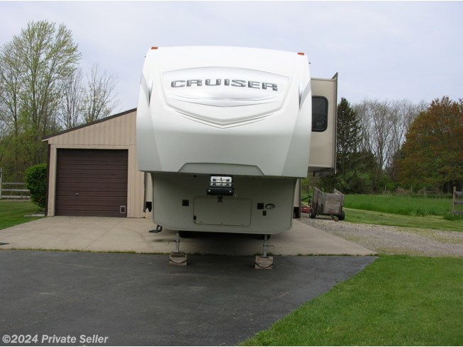 2016 Cruiser 322RL by CrossRoads from Ernest in Montrose, Michigan