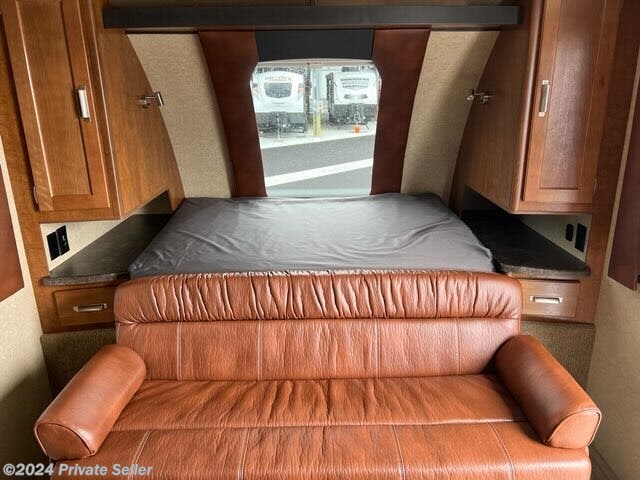2020 Lance - Used Travel Trailer For Sale by Robert in RENTON, Washington