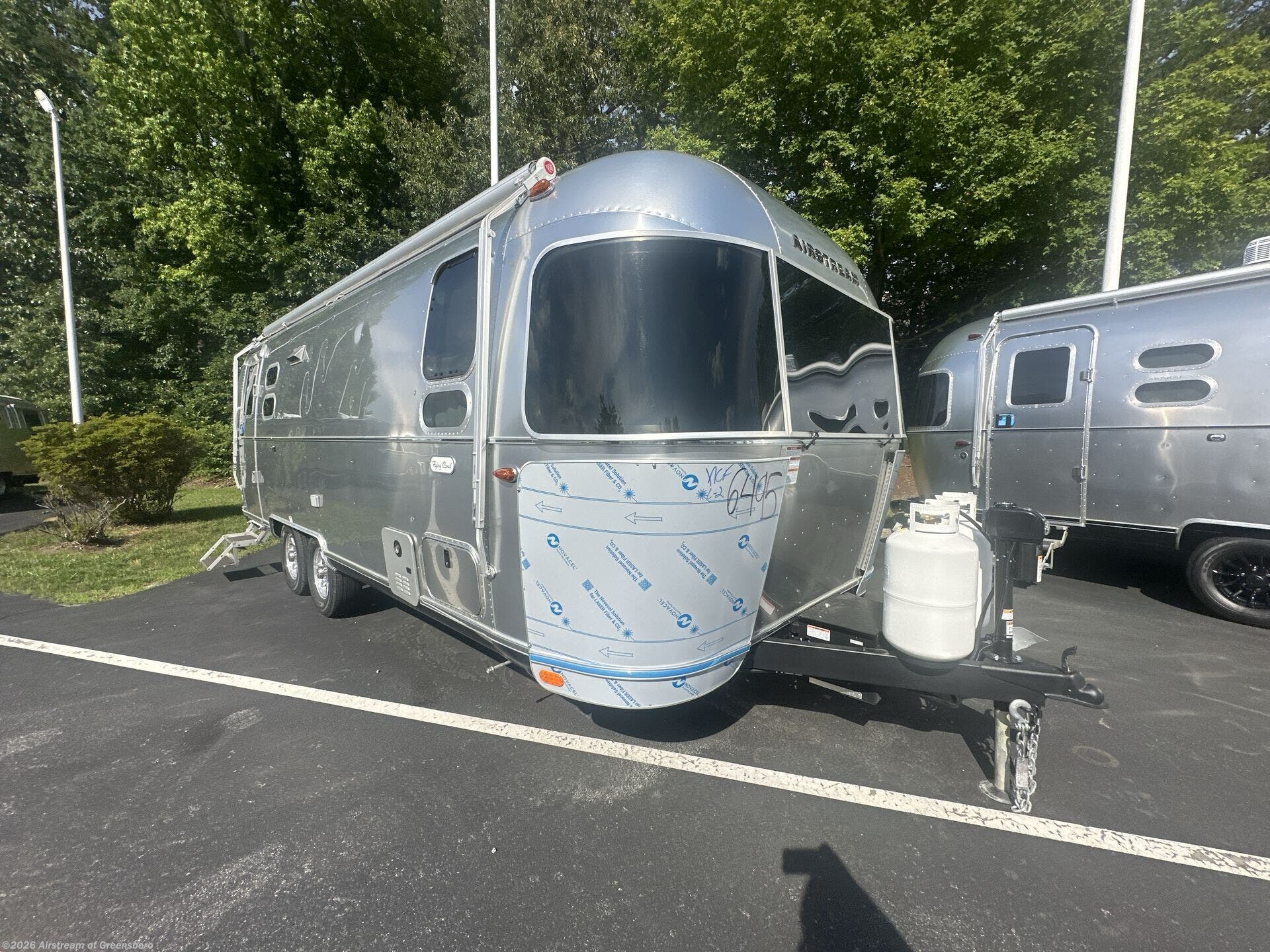 2025 Flying Cloud 25FB by Airstream from Airstream of Greensboro in Colfax, North Carolina