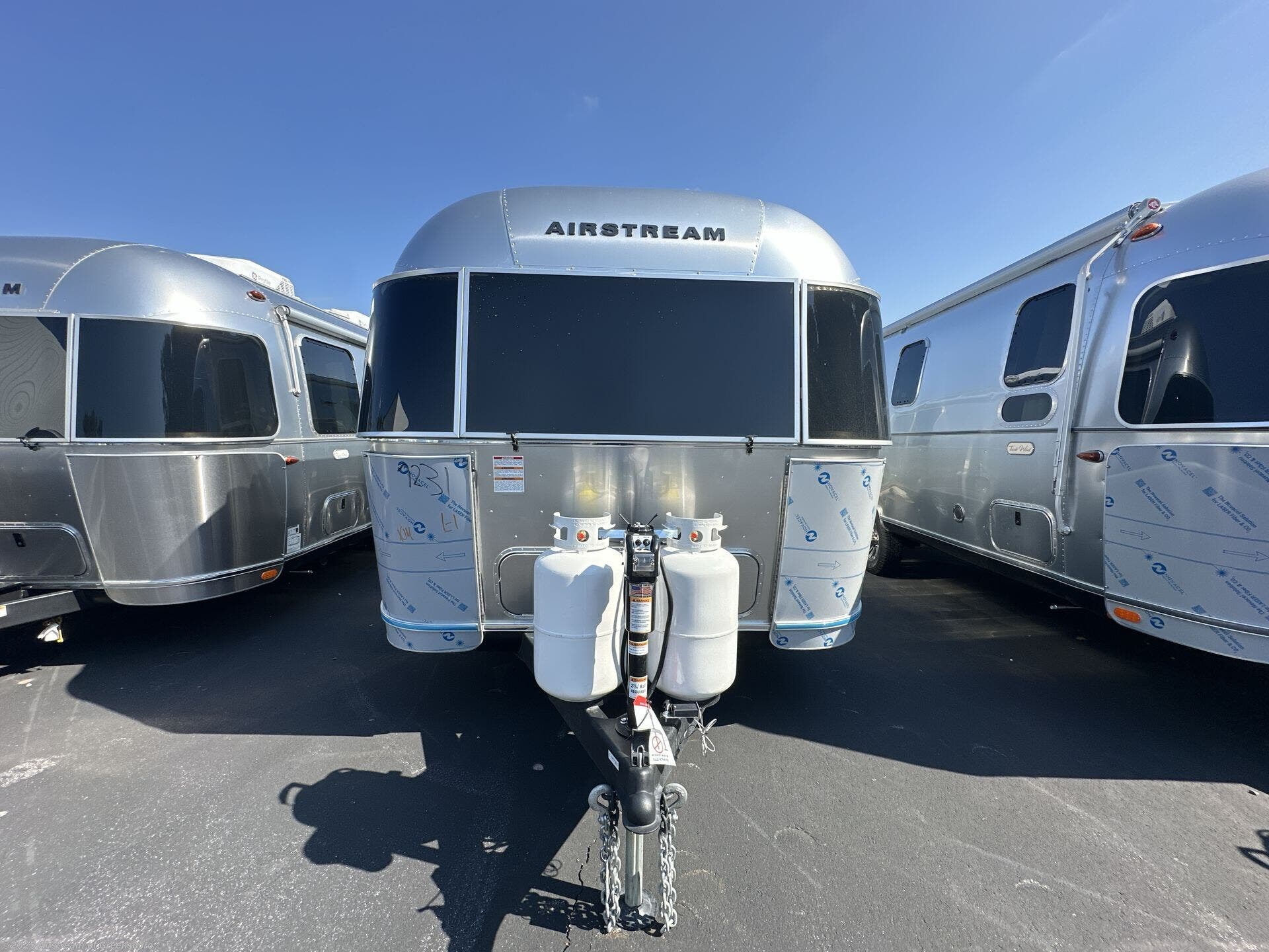 New 2026 Airstream Flying Cloud 27FB available in Colfax, North Carolina