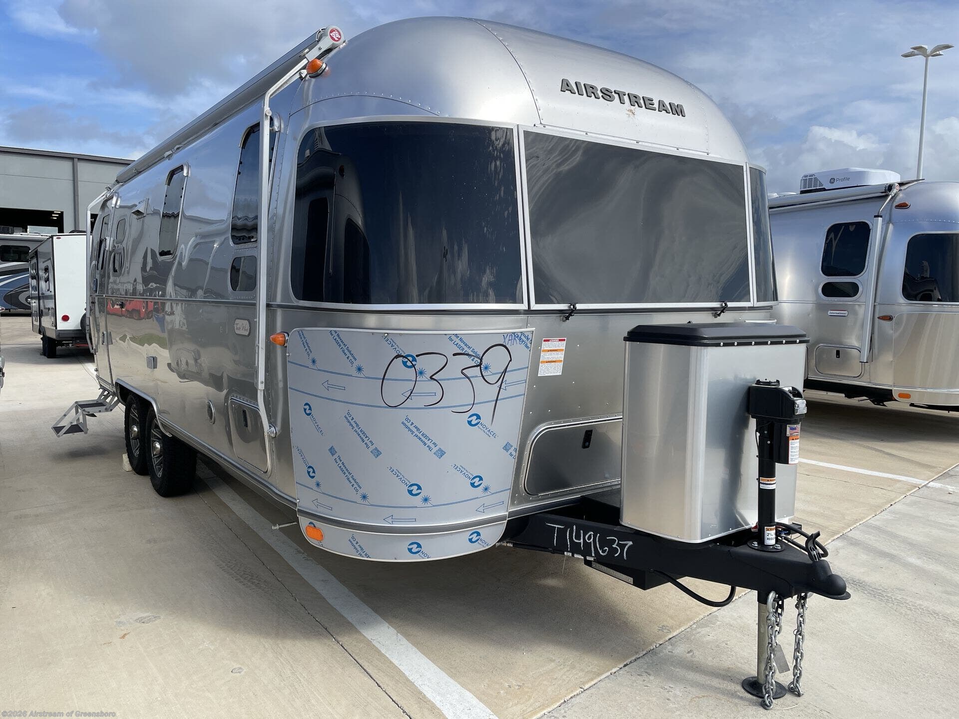 2027 Trade Wind 25FB Twin by Airstream from Airstream of Greensboro in Colfax, North Carolina