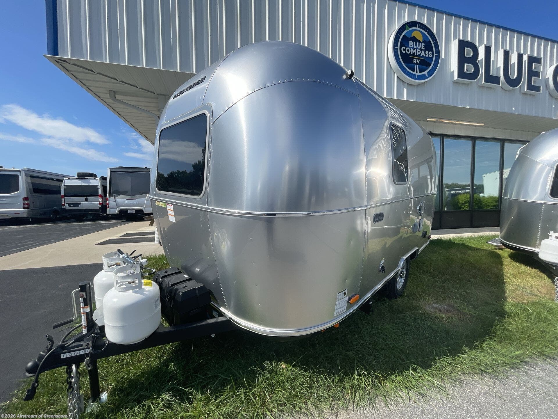 2027 Airstream World Traveler 17RB - New Travel Trailer For Sale by Airstream of Greensboro in Colfax, North Carolina