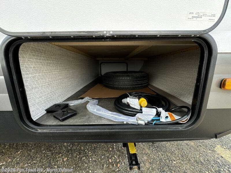 New 2025 Forest River Salem FSX 266BHLE available in North Branch, Michigan