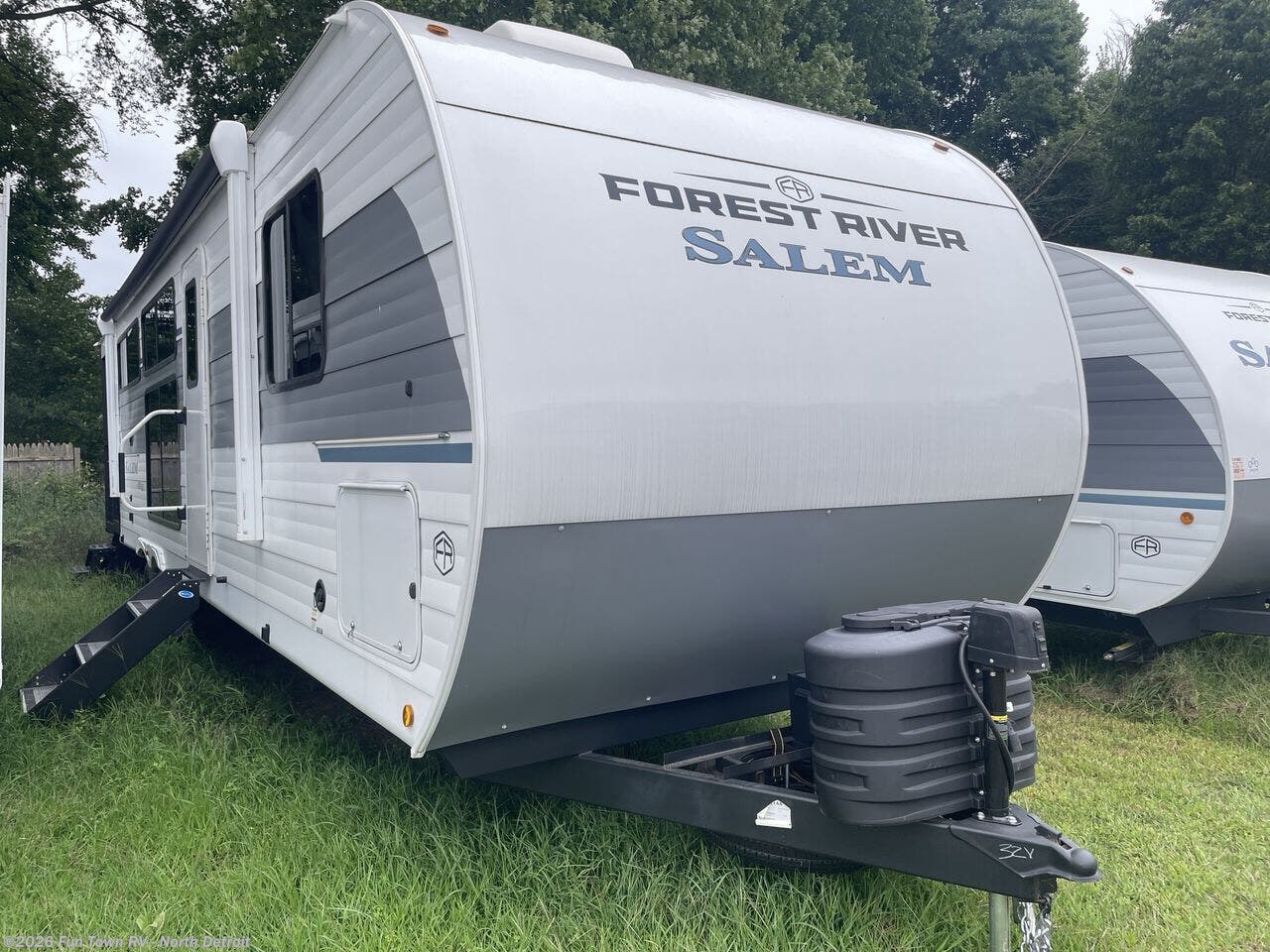 2025 Forest River Salem 32VERANDA - New Travel Trailer For Sale by Fun Town RV - North Detroit in North Branch, Michigan