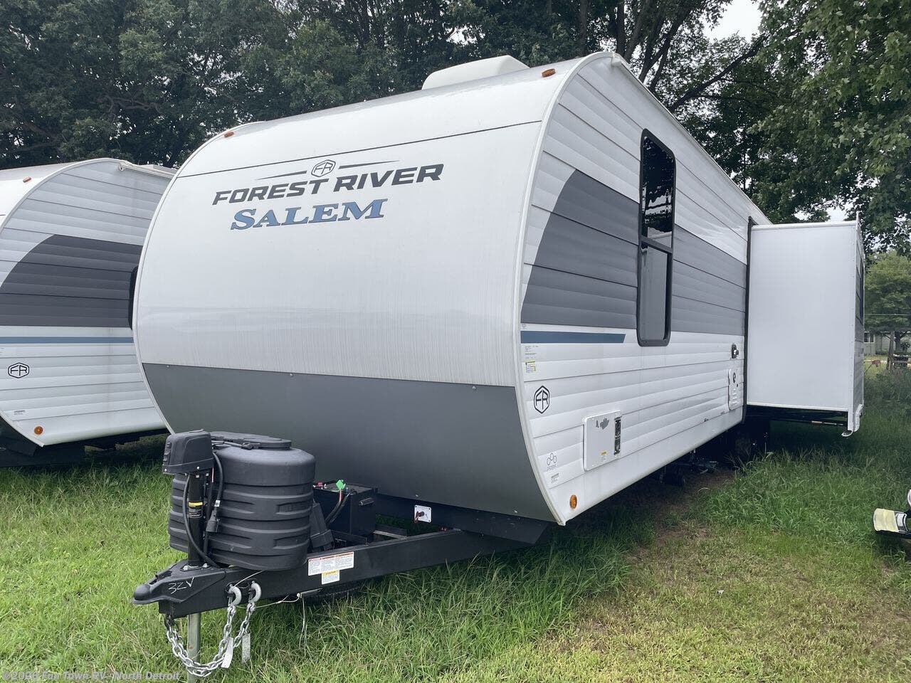 2025 Salem 32VERANDA by Forest River from Fun Town RV - North Detroit in North Branch, Michigan