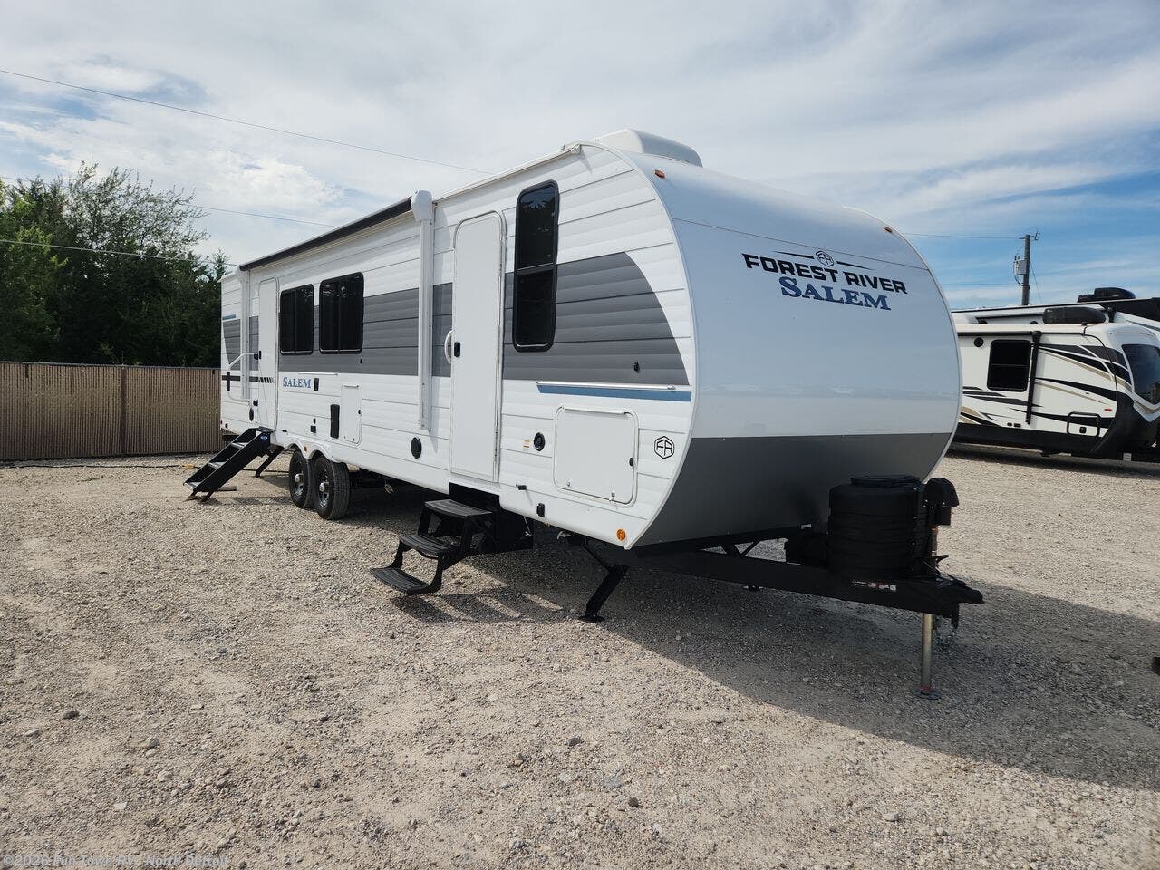2026 Forest River Salem 300ICE - New Travel Trailer For Sale by Fun Town RV - North Detroit in North Branch, Michigan